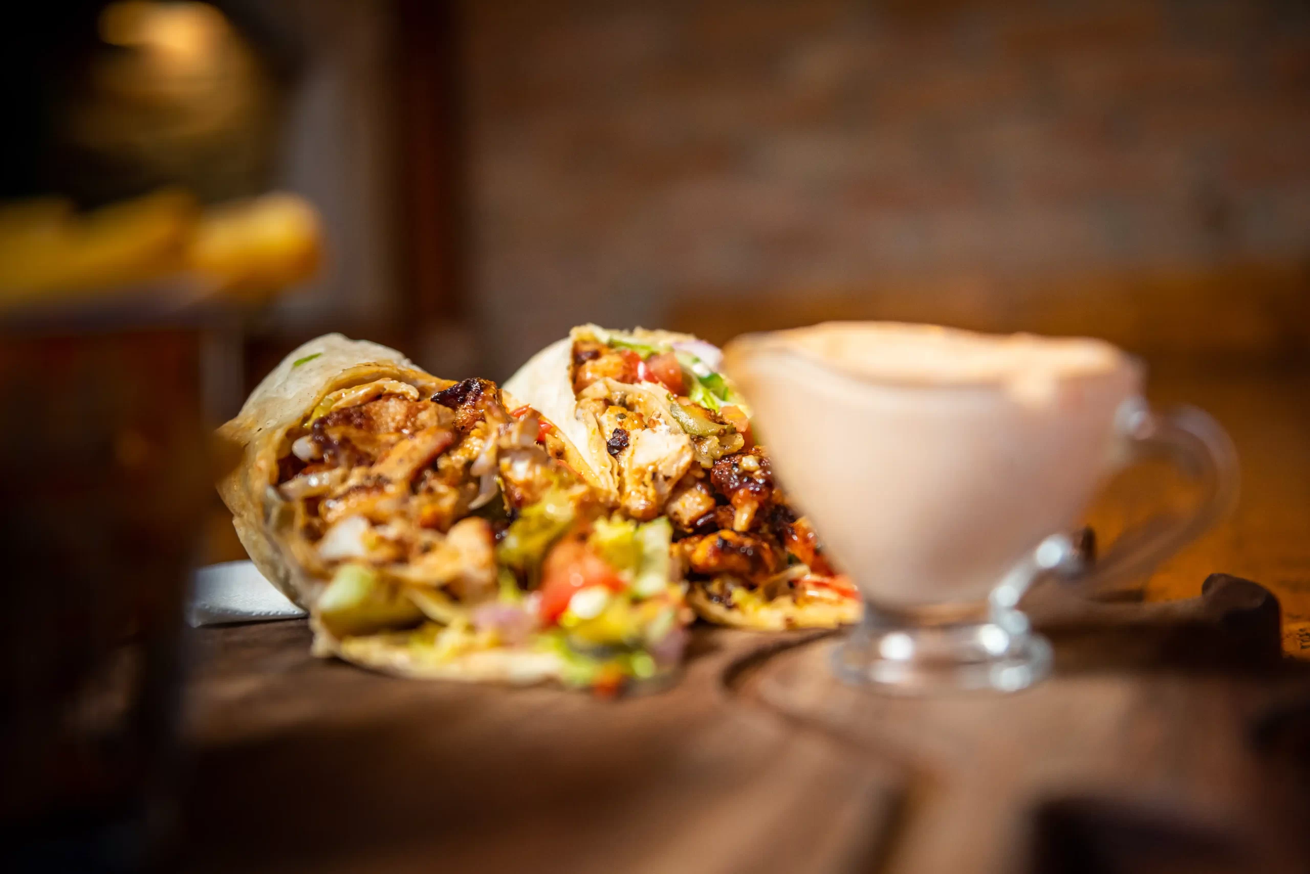 Chicken Wrap Roni Q livezeni tg.mureș târgu mureș restaurant mureș delivery livrare terasă terasz Pizza mureș Pizza mures Restaurant Mureș Restaurant mures Pizza Livezeni Restaurant Livezeni ibănești ibanesti maiad nyomat nyomát Corunca Koronka Marosvásárhely Poienița poienita Agard Agárd Vendéglő Pizzázó házhozszállítás Sânișor Sanisor crispy burger mâncare tradițională ciorbă ciorbe meniul zilei platou platouri salată salate supă supe