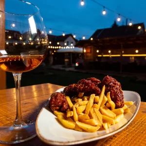 Bbq wings Roni Q livezeni tg.mureș târgu mureș restaurant mureș delivery livrare terasă terasz Pizza mureș Pizza mures Restaurant Mureș Restaurant mures Pizza Livezeni Restaurant Livezeni ibănești ibanesti maiad nyomat nyomát Corunca Koronka Marosvásárhely Poienița poienita Agard Agárd Vendéglő Pizzázó házhozszállítás Sânișor Sanisor crispy burger mâncare tradițională ciorbă ciorbe meniul zilei platou platouri salată salate supă supe