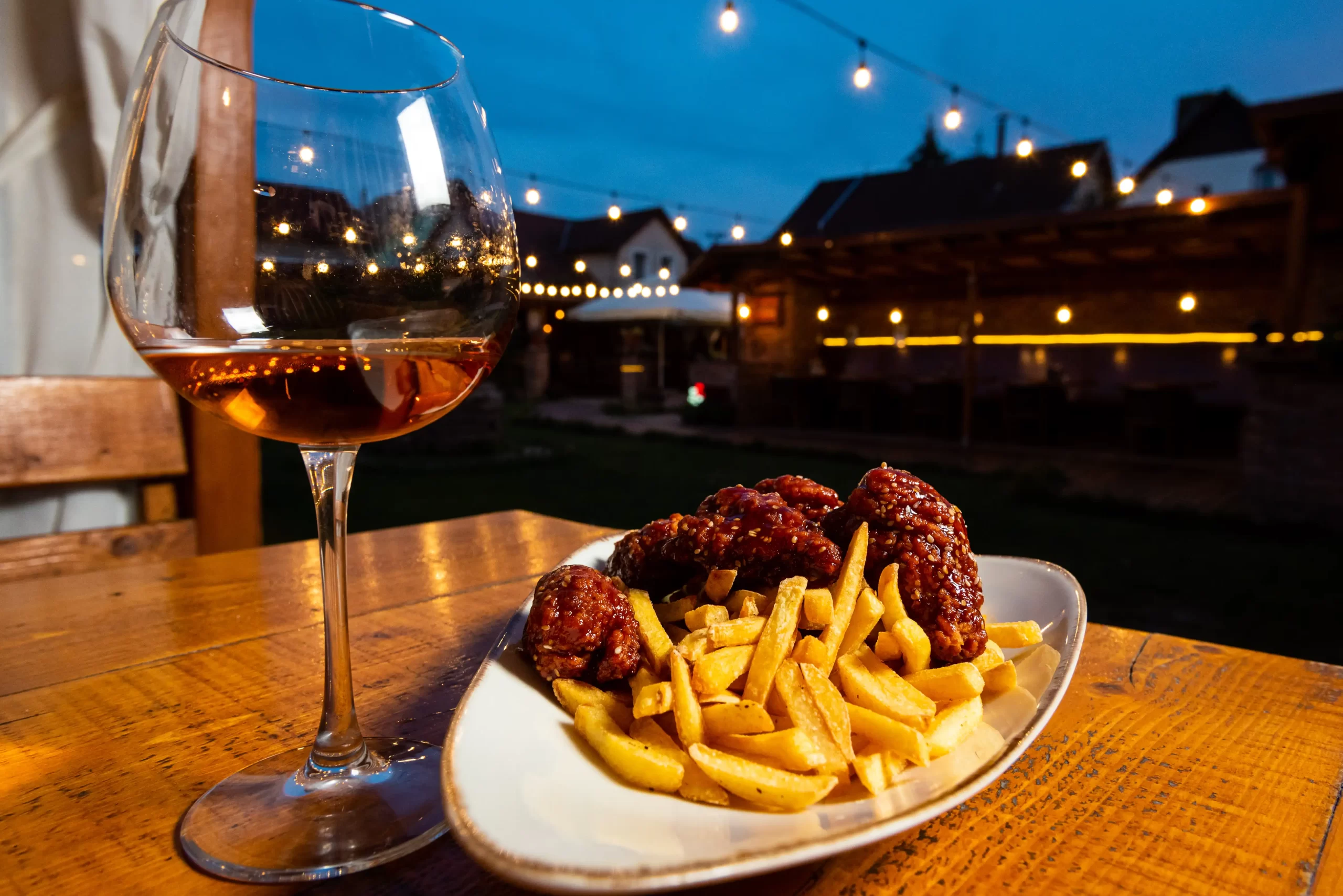Bbq wings Roni Q livezeni tg.mureș târgu mureș restaurant mureș delivery livrare terasă terasz Pizza mureș Pizza mures Restaurant Mureș Restaurant mures Pizza Livezeni Restaurant Livezeni ibănești ibanesti maiad nyomat nyomát Corunca Koronka Marosvásárhely Poienița poienita Agard Agárd Vendéglő Pizzázó házhozszállítás Sânișor Sanisor crispy burger mâncare tradițională ciorbă ciorbe meniul zilei platou platouri salată salate supă supe