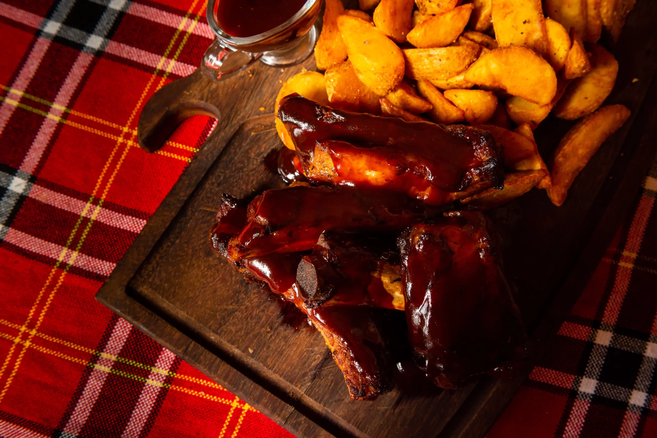 BBQ Ribs Roni Q livezeni tg.mureș târgu mureș restaurant mureș delivery livrare terasă terasz Pizza mureș Pizza mures Restaurant Mureș Restaurant mures Pizza Livezeni Restaurant Livezeni ibănești ibanesti maiad nyomat nyomát Corunca Koronka Marosvásárhely Poienița poienita Agard Agárd Vendéglő Pizzázó házhozszállítás Sânișor Sanisor crispy burger mâncare tradițională ciorbă ciorbe meniul zilei platou platouri salată salate supă supe