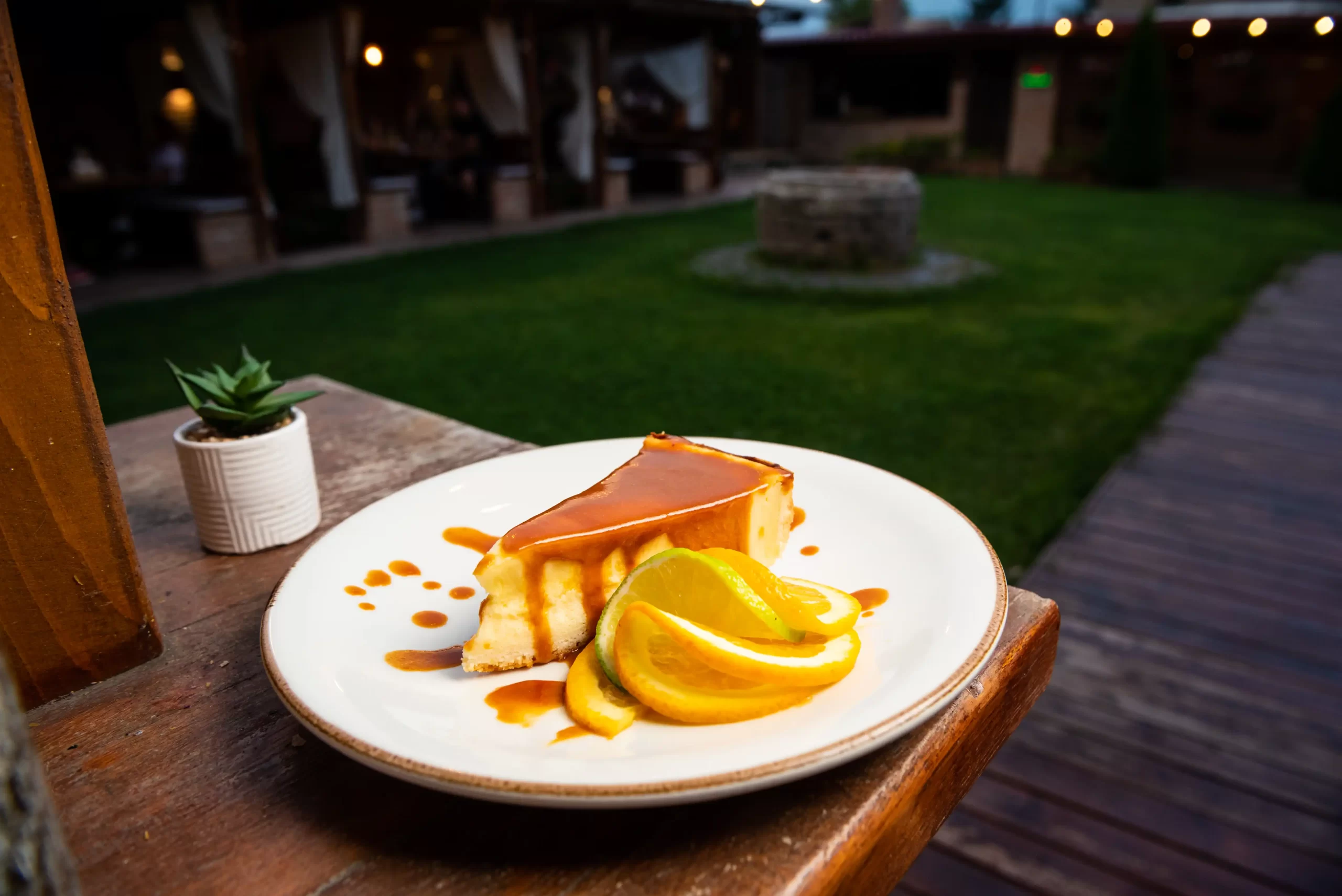 Cheesecake cu Caramel Sărat Roni Q livezeni tg.mureș târgu mureș restaurant mureș delivery livrare terasă terasz Pizza mureș Pizza mures Restaurant Mureș Restaurant mures Pizza Livezeni Restaurant Livezeni ibănești ibanesti maiad nyomat nyomát Corunca Koronka Marosvásárhely Poienița poienita Agard Agárd Vendéglő Pizzázó házhozszállítás Sânișor Sanisor crispy burger mâncare tradițională ciorbă ciorbe meniul zilei platou platouri salată salate supă supe