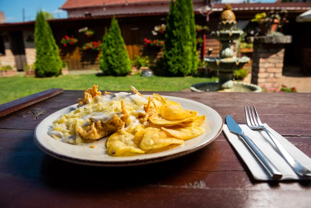 Roni Q livezeni tg.mureș târgu mureș restaurant mureș delivery livrare terasă terasz Pizza mureș Pizza mures Restaurant Mureș Restaurant mures Pizza Livezeni Restaurant Livezeni ibănești ibanesti maiad nyomat nyomát Corunca Koronka Marosvásárhely Poienița poienita Agard Agárd Vendéglő Pizzázó házhozszállítás Sânișor Sanisor crispy burger mâncare tradițională ciorbă ciorbe meniul zilei platou platouri salată salate supă supe