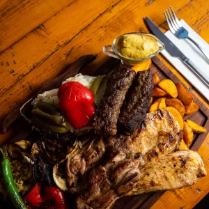 Platou obraznic (pentru 2 Persoane) Roni Q livezeni tg.mureș târgu mureș restaurant mureș delivery livrare terasă terasz Pizza mureș Pizza mures Restaurant Mureș Restaurant mures Pizza Livezeni Restaurant Livezeni ibănești ibanesti maiad nyomat nyomát Corunca Koronka Marosvásárhely Poienița poienita Agard Agárd Vendéglő Pizzázó házhozszállítás Sânișor Sanisor crispy burger mâncare tradițională ciorbă ciorbe meniul zilei platou platouri salată salate supă supe