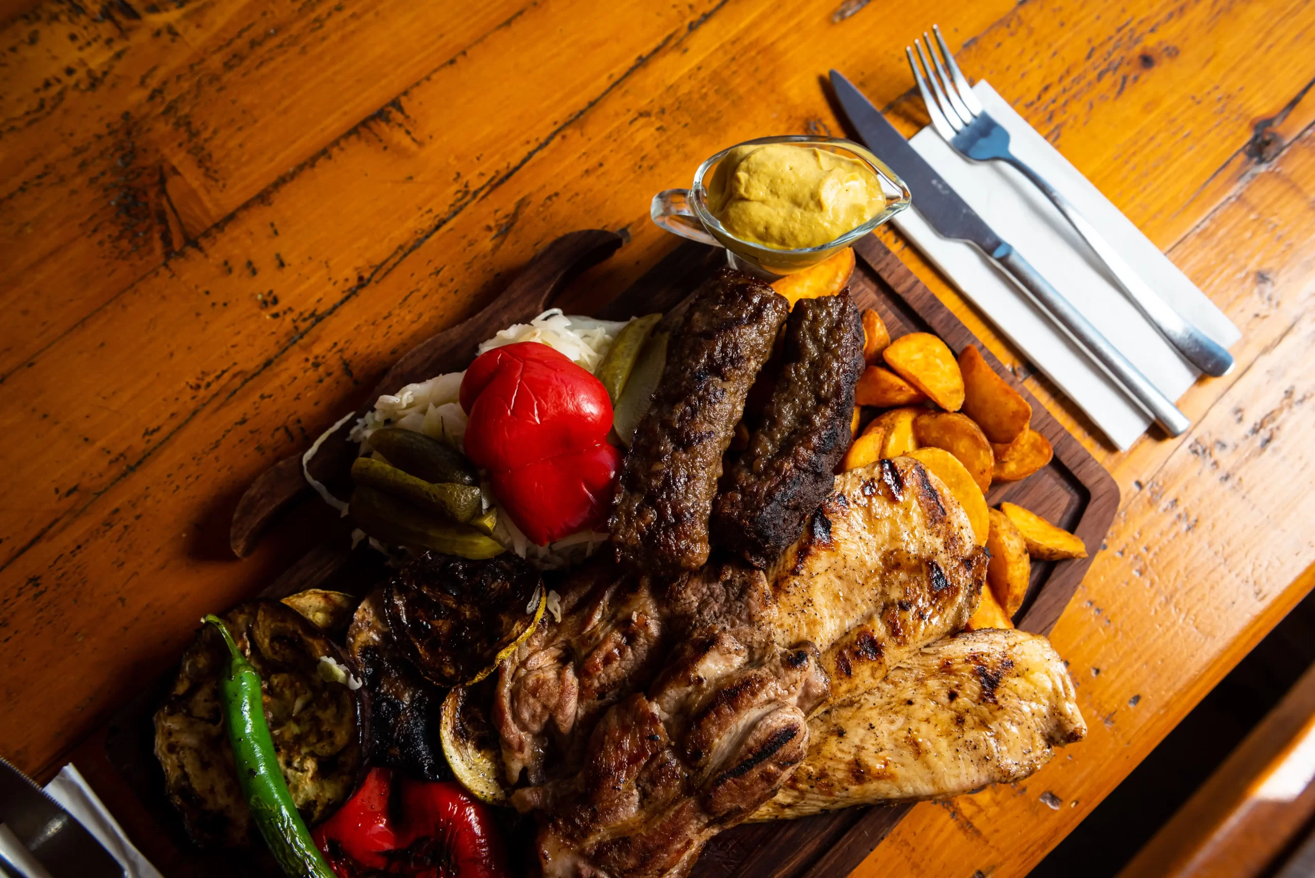 Platou obraznic (pentru 2 Persoane) Roni Q livezeni tg.mureș târgu mureș restaurant mureș delivery livrare terasă terasz Pizza mureș Pizza mures Restaurant Mureș Restaurant mures Pizza Livezeni Restaurant Livezeni ibănești ibanesti maiad nyomat nyomát Corunca Koronka Marosvásárhely Poienița poienita Agard Agárd Vendéglő Pizzázó házhozszállítás Sânișor Sanisor crispy burger mâncare tradițională ciorbă ciorbe meniul zilei platou platouri salată salate supă supe