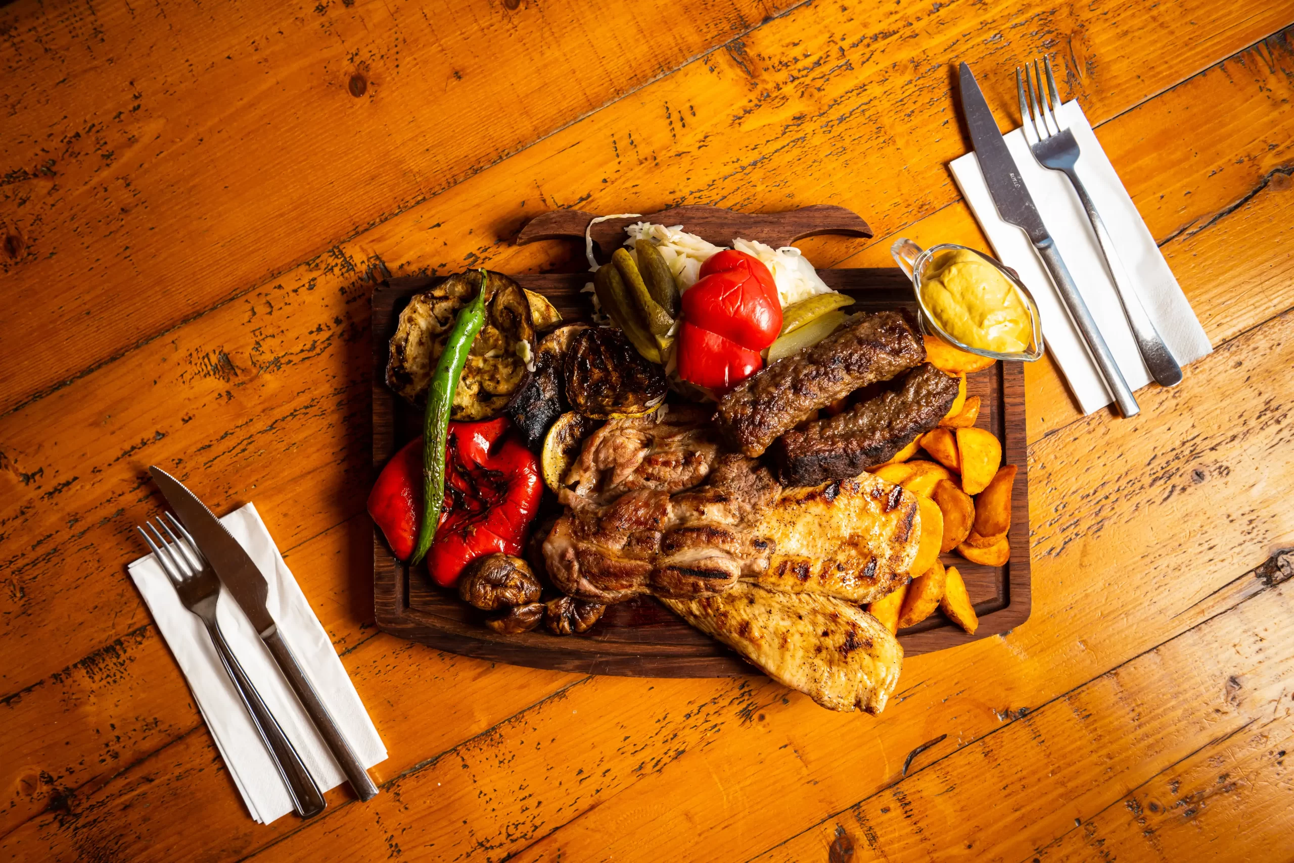Platou obraznic (pentru 2 Persoane) Roni Q livezeni tg.mureș târgu mureș restaurant mureș delivery livrare terasă terasz Pizza mureș Pizza mures Restaurant Mureș Restaurant mures Pizza Livezeni Restaurant Livezeni ibănești ibanesti maiad nyomat nyomát Corunca Koronka Marosvásárhely Poienița poienita Agard Agárd Vendéglő Pizzázó házhozszállítás Sânișor Sanisor crispy burger mâncare tradițională ciorbă ciorbe meniul zilei platou platouri salată salate supă supe