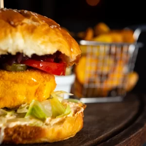 Chicken Crispy Burger Vegie Burger Gorgonzola Burger Camembert Burger Cheesburger Roni Q livezeni tg.mureș târgu mureș restaurant mureș delivery livrare terasă terasz Pizza mureș Pizza mures Restaurant Mureș Restaurant mures Pizza Livezeni Restaurant Livezeni ibănești ibanesti maiad nyomat nyomát Corunca Koronka Marosvásárhely Poienița poienita Agard Agárd Vendéglő Pizzázó házhozszállítás Sânișor Sanisor crispy burger mâncare tradițională ciorbă ciorbe meniul zilei platou platouri salată salate supă supe