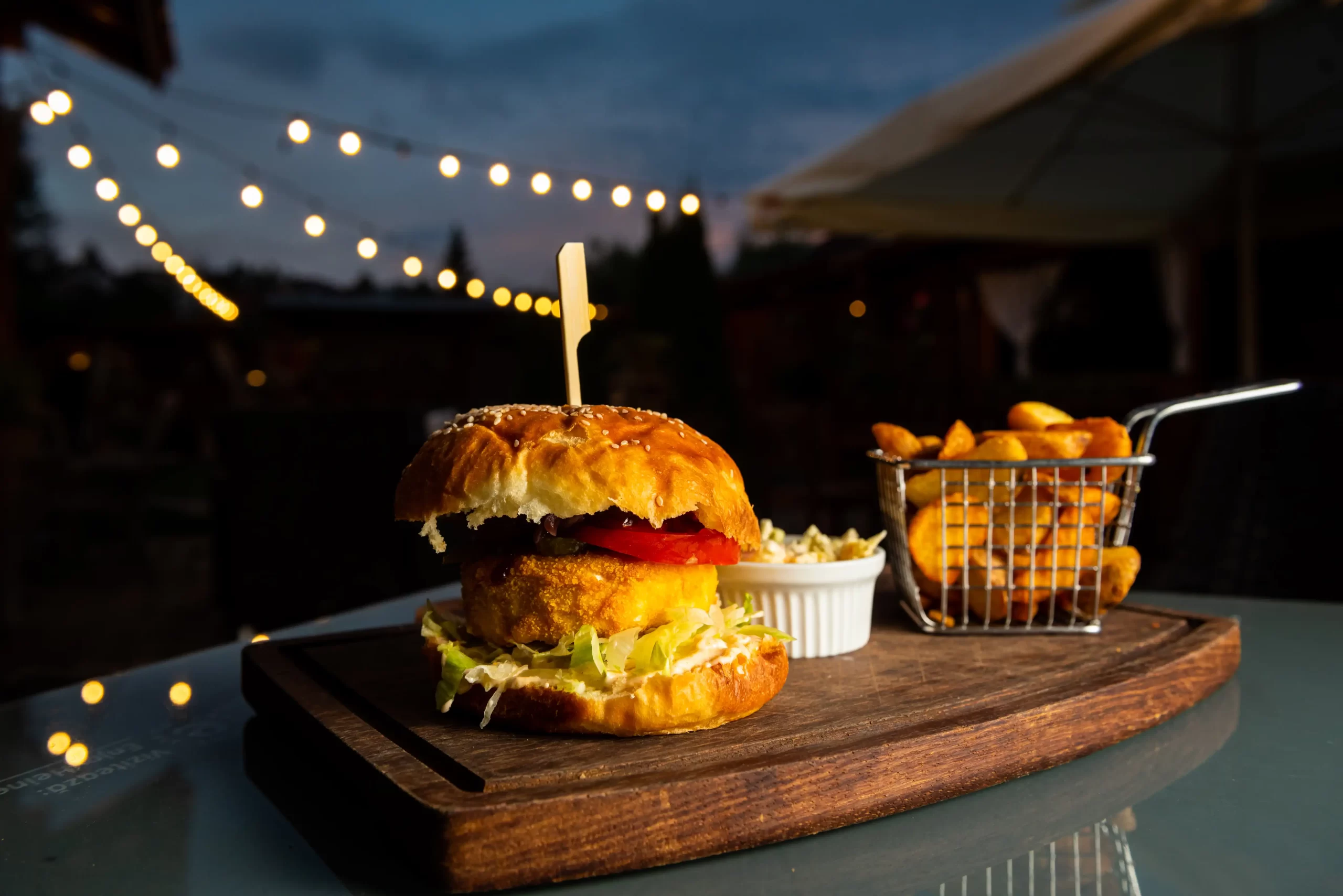 Chicken Crispy Burger Vegie Burger Gorgonzola Burger Camembert Burger Cheesburger Roni Q livezeni tg.mureș târgu mureș restaurant mureș delivery livrare terasă terasz Pizza mureș Pizza mures Restaurant Mureș Restaurant mures Pizza Livezeni Restaurant Livezeni ibănești ibanesti maiad nyomat nyomát Corunca Koronka Marosvásárhely Poienița poienita Agard Agárd Vendéglő Pizzázó házhozszállítás Sânișor Sanisor crispy burger mâncare tradițională ciorbă ciorbe meniul zilei platou platouri salată salate supă supe