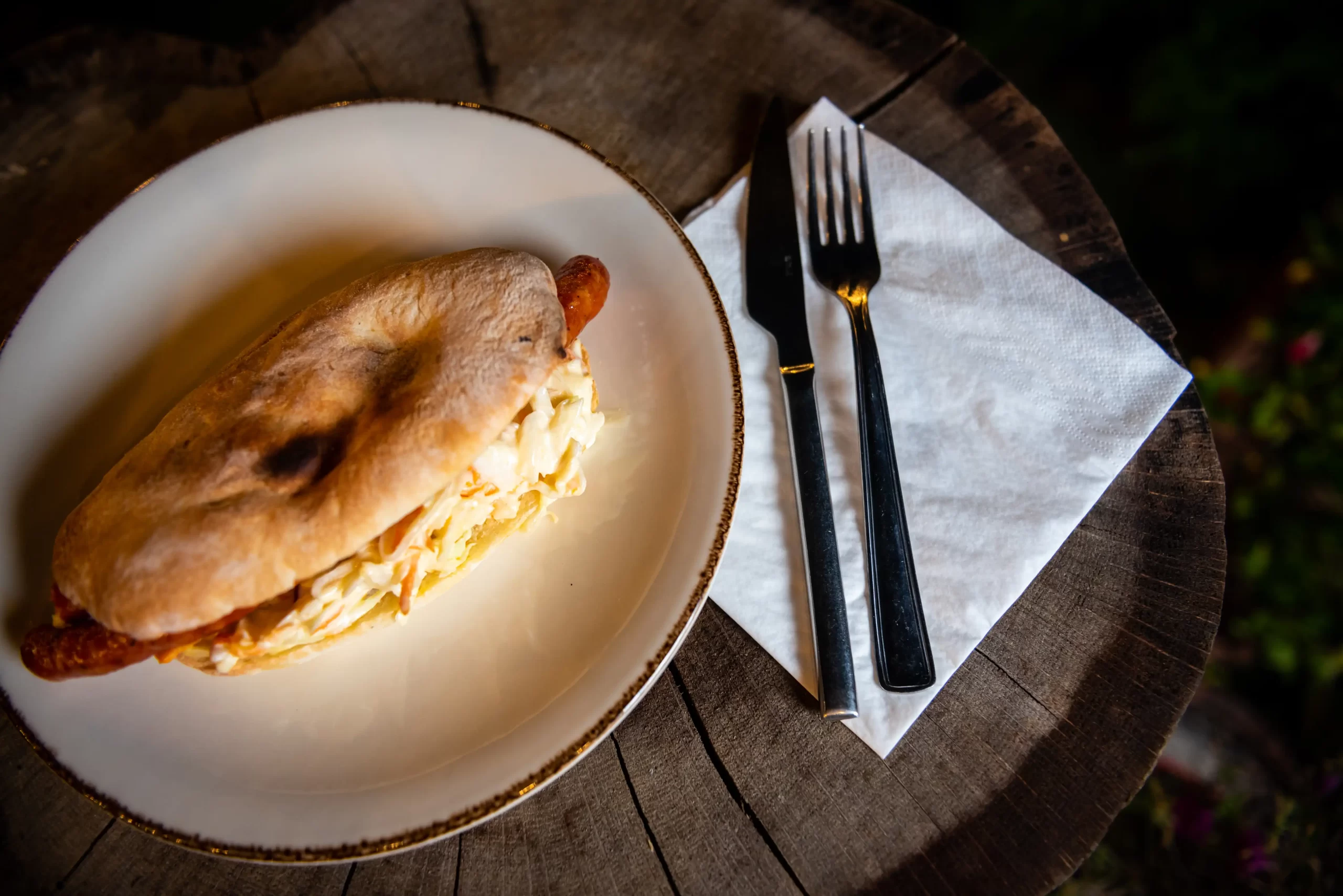 Homemade Wurst Roni Q livezeni tg.mureș târgu mureș restaurant mureș delivery livrare terasă terasz Pizza mureș Pizza mures Restaurant Mureș Restaurant mures Pizza Livezeni Restaurant Livezeni ibănești ibanesti maiad nyomat nyomát Corunca Koronka Marosvásárhely Poienița poienita Agard Agárd Vendéglő Pizzázó házhozszállítás Sânișor Sanisor crispy burger mâncare tradițională ciorbă ciorbe meniul zilei platou platouri salată salate supă supe