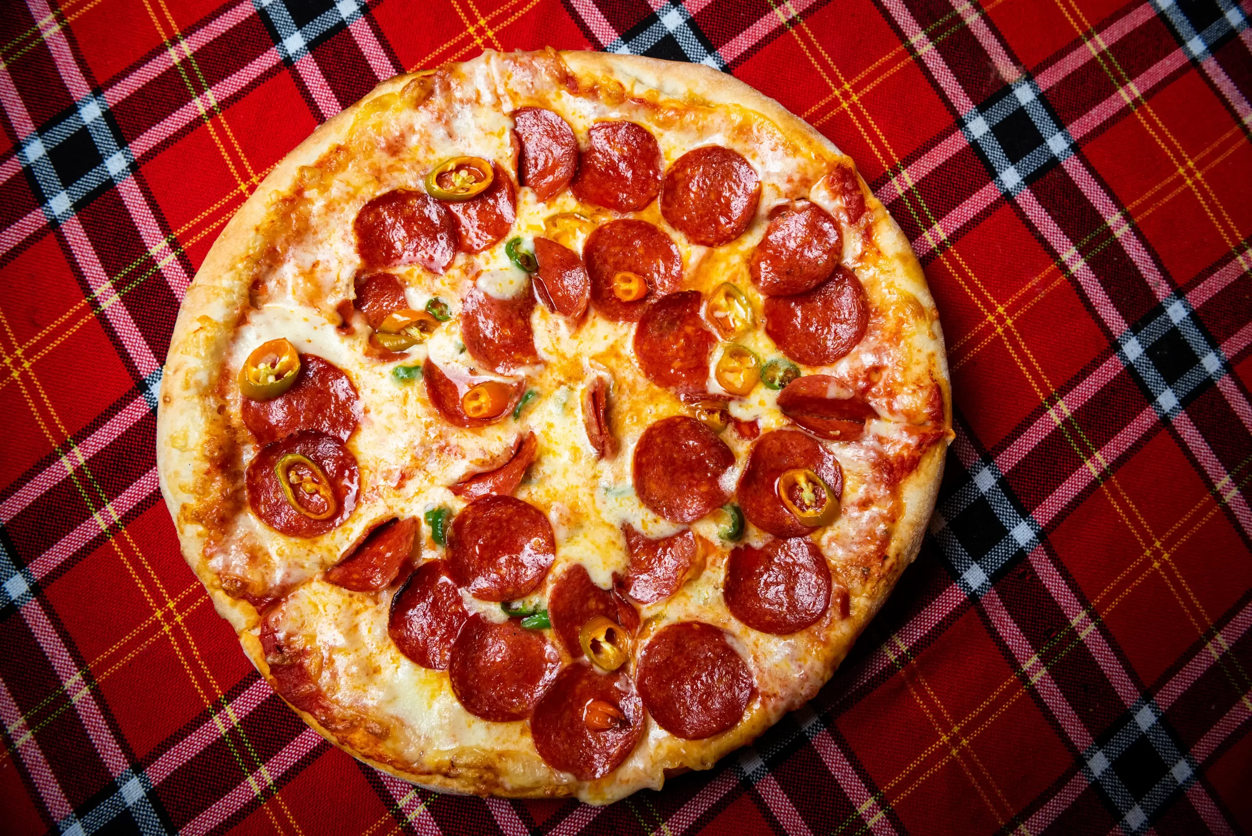 Pizza Diavolo Roni Q livezeni tg.mureș târgu mureș restaurant mureș delivery livrare terasă terasz Pizza mureș Pizza mures Restaurant Mureș Restaurant mures Pizza Livezeni Restaurant Livezeni ibănești ibanesti maiad nyomat nyomát Corunca Koronka Marosvásárhely Poienița poienita Agard Agárd Vendéglő Pizzázó házhozszállítás Sânișor Sanisor crispy burger mâncare tradițională ciorbă ciorbe meniul zilei platou platouri salată salate supă supe