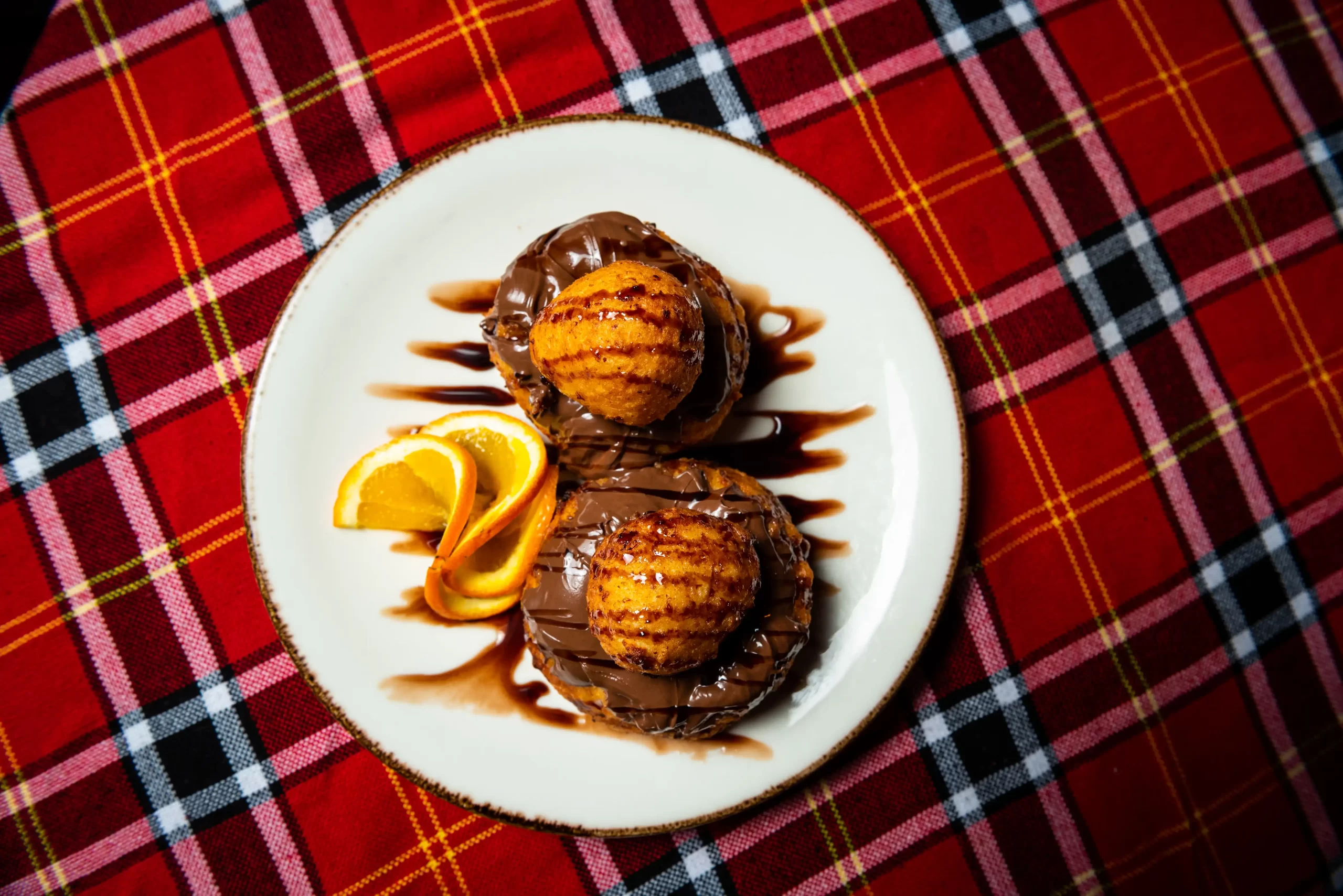 Papanași cu Nutella și Ciocolată Roni Q livezeni tg.mureș târgu mureș restaurant mureș delivery livrare terasă terasz Pizza mureș Pizza mures Restaurant Mureș Restaurant mures Pizza Livezeni Restaurant Livezeni ibănești ibanesti maiad nyomat nyomát Corunca Koronka Marosvásárhely Poienița poienita Agard Agárd Vendéglő Pizzázó házhozszállítás Sânișor Sanisor crispy burger mâncare tradițională ciorbă ciorbe meniul zilei platou platouri salată salate supă supe