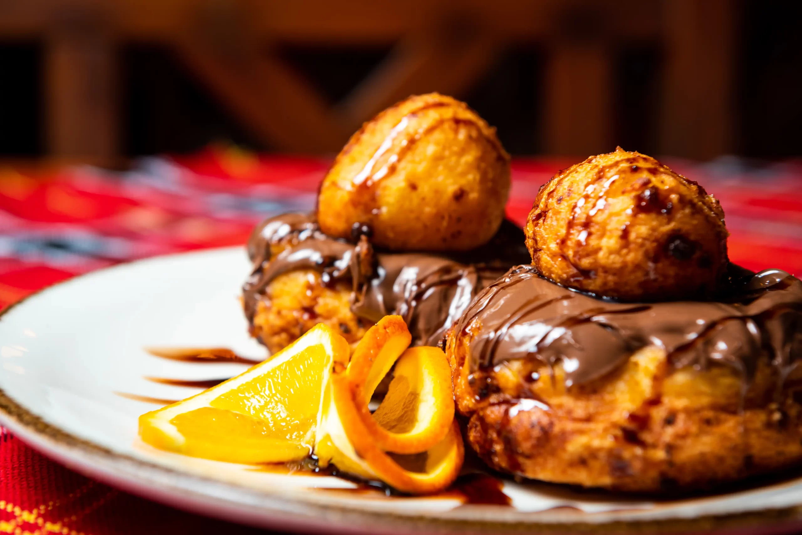 Papanași cu Nutella și Ciocolată Roni Q livezeni tg.mureș târgu mureș restaurant mureș delivery livrare terasă terasz Pizza mureș Pizza mures Restaurant Mureș Restaurant mures Pizza Livezeni Restaurant Livezeni ibănești ibanesti maiad nyomat nyomát Corunca Koronka Marosvásárhely Poienița poienita Agard Agárd Vendéglő Pizzázó házhozszállítás Sânișor Sanisor crispy burger mâncare tradițională ciorbă ciorbe meniul zilei platou platouri salată salate supă supe