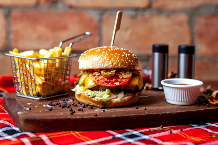 Chicken Crispy Burger Vegie Burger Gorgonzola Burger Camembert Burger Cheesburger Roni Q livezeni tg.mureș târgu mureș restaurant mureș delivery livrare terasă terasz Pizza mureș Pizza mures Restaurant Mureș Restaurant mures Pizza Livezeni Restaurant Livezeni ibănești ibanesti maiad nyomat nyomát Corunca Koronka Marosvásárhely Poienița poienita Agard Agárd Vendéglő Pizzázó házhozszállítás Sânișor Sanisor crispy burger mâncare tradițională ciorbă ciorbe meniul zilei platou platouri salată salate supă supe