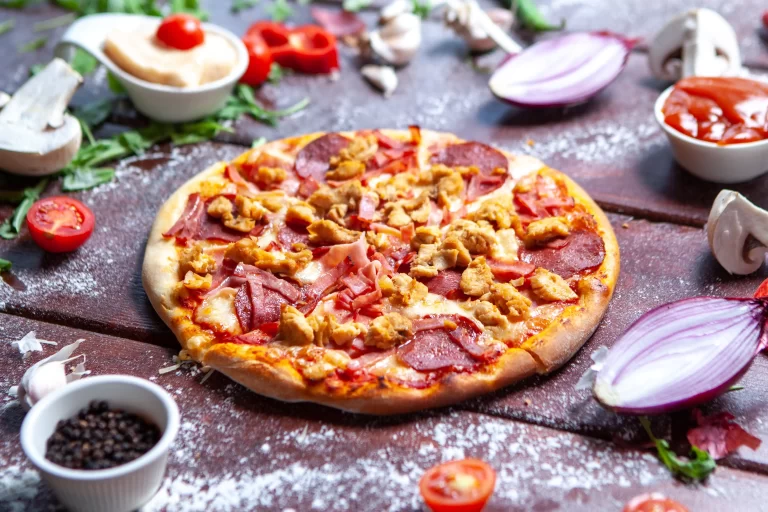 Pizza Quattro Carni Roni Q livezeni tg.mureș târgu mureș restaurant mureș delivery livrare terasă terasz Pizza mureș Pizza mures Restaurant Mureș Restaurant mures Pizza Livezeni Restaurant Livezeni ibănești ibanesti maiad nyomat nyomát Corunca Koronka Marosvásárhely Poienița poienita Agard Agárd Vendéglő Pizzázó házhozszállítás Sânișor Sanisor crispy burger mâncare tradițională ciorbă ciorbe meniul zilei platou platouri salată salate supă supe