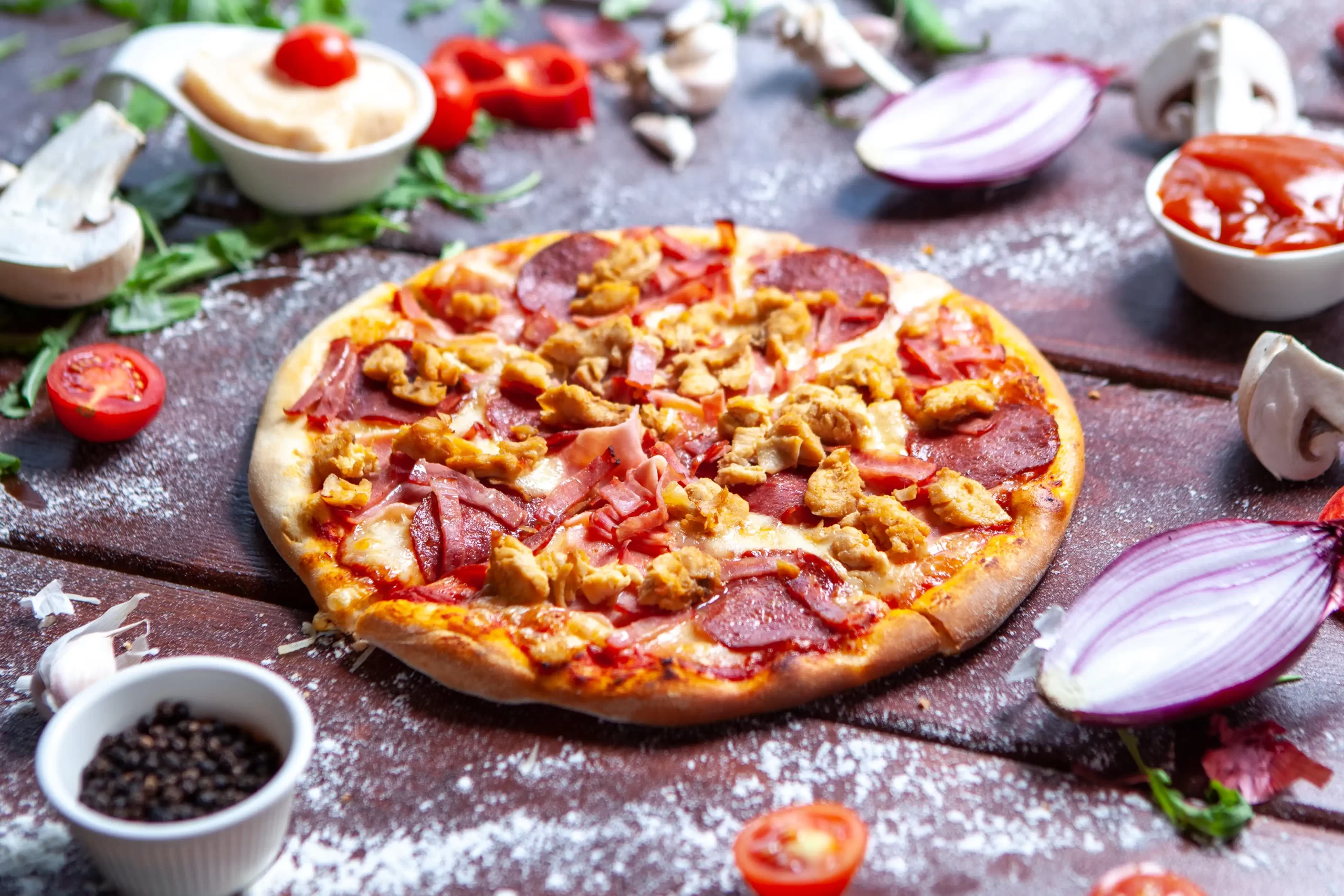 Pizza Quattro Carni Roni Q livezeni tg.mureș târgu mureș restaurant mureș delivery livrare terasă terasz Pizza mureș Pizza mures Restaurant Mureș Restaurant mures Pizza Livezeni Restaurant Livezeni ibănești ibanesti maiad nyomat nyomát Corunca Koronka Marosvásárhely Poienița poienita Agard Agárd Vendéglő Pizzázó házhozszállítás Sânișor Sanisor crispy burger mâncare tradițională ciorbă ciorbe meniul zilei platou platouri salată salate supă supe