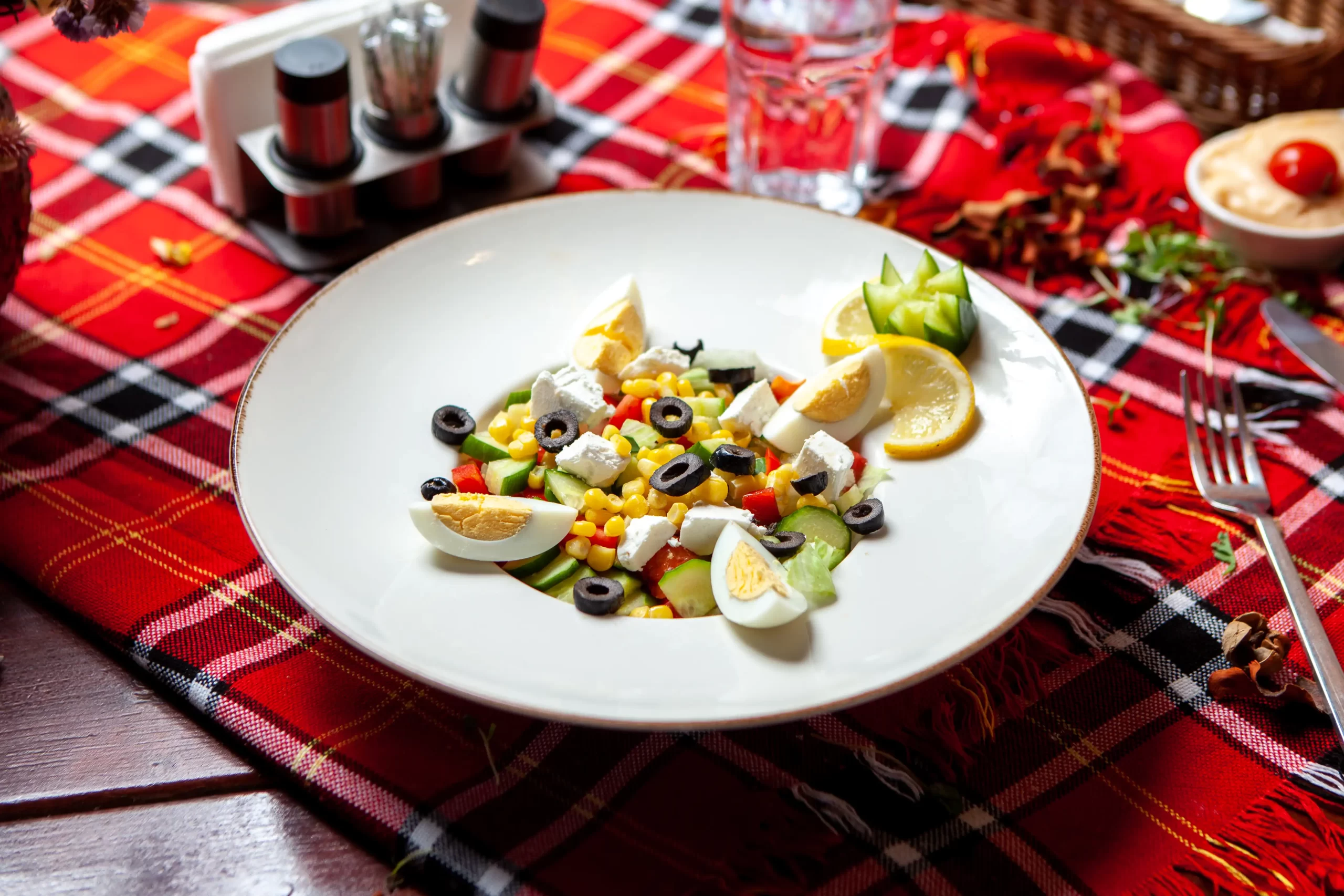 Salată bulgărească Roni Q livezeni tg.mureș târgu mureș restaurant mureș delivery livrare terasă terasz Pizza mureș Pizza mures Restaurant Mureș Restaurant mures Pizza Livezeni Restaurant Livezeni ibănești ibanesti maiad nyomat nyomát Corunca Koronka Marosvásárhely Poienița poienita Agard Agárd Vendéglő Pizzázó házhozszállítás Sânișor Sanisor crispy burger mâncare tradițională ciorbă ciorbe meniul zilei platou platouri salată salate supă supe