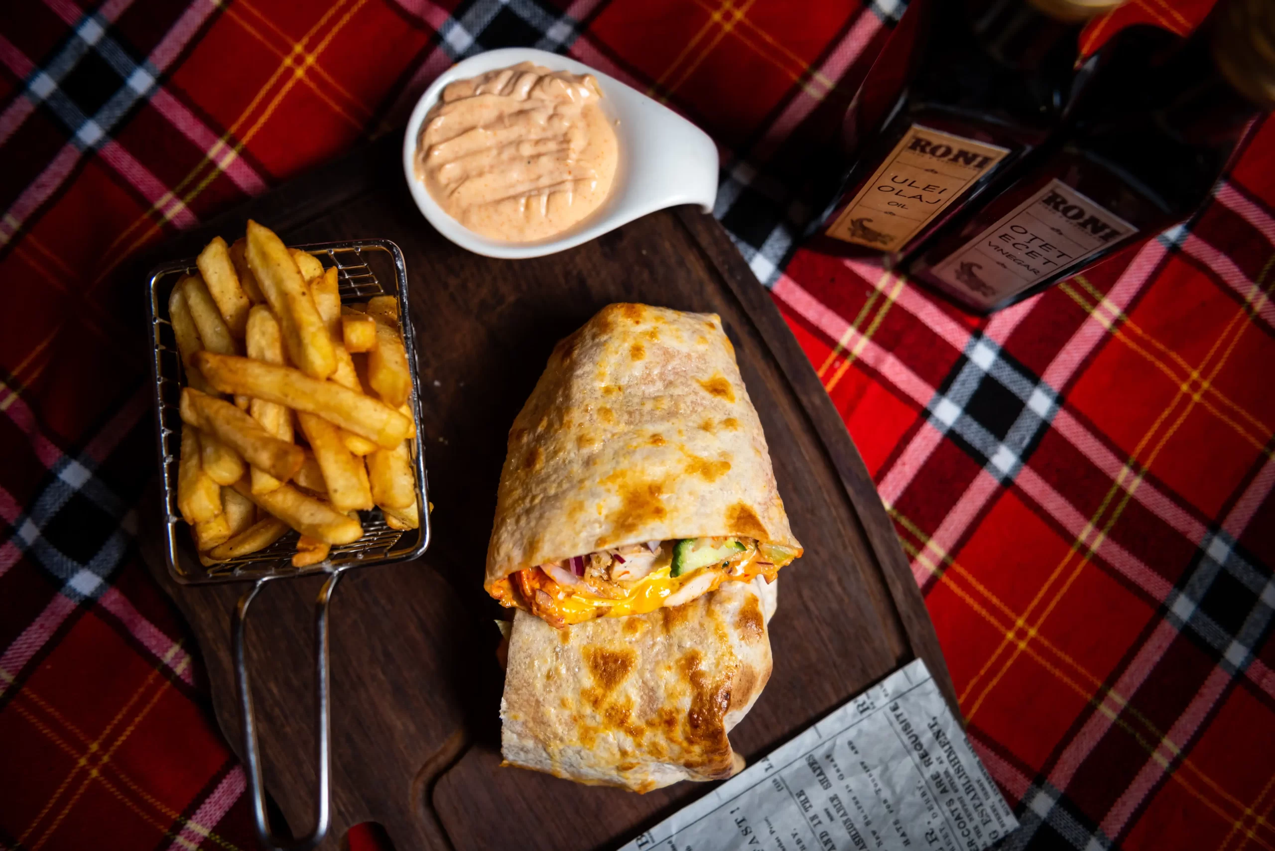 Tunez Wrap Alergeni și Valori Nutriționale Chicken Wrap Roni Q livezeni tg.mureș târgu mureș restaurant mureș delivery livrare terasă terasz Pizza mureș Pizza mures Restaurant Mureș Restaurant mures Pizza Livezeni Restaurant Livezeni ibănești ibanesti maiad nyomat nyomát Corunca Koronka Marosvásárhely Poienița poienita Agard Agárd Vendéglő Pizzázó házhozszállítás Sânișor Sanisor crispy burger mâncare tradițională ciorbă ciorbe meniul zilei platou platouri salată salate supă supe