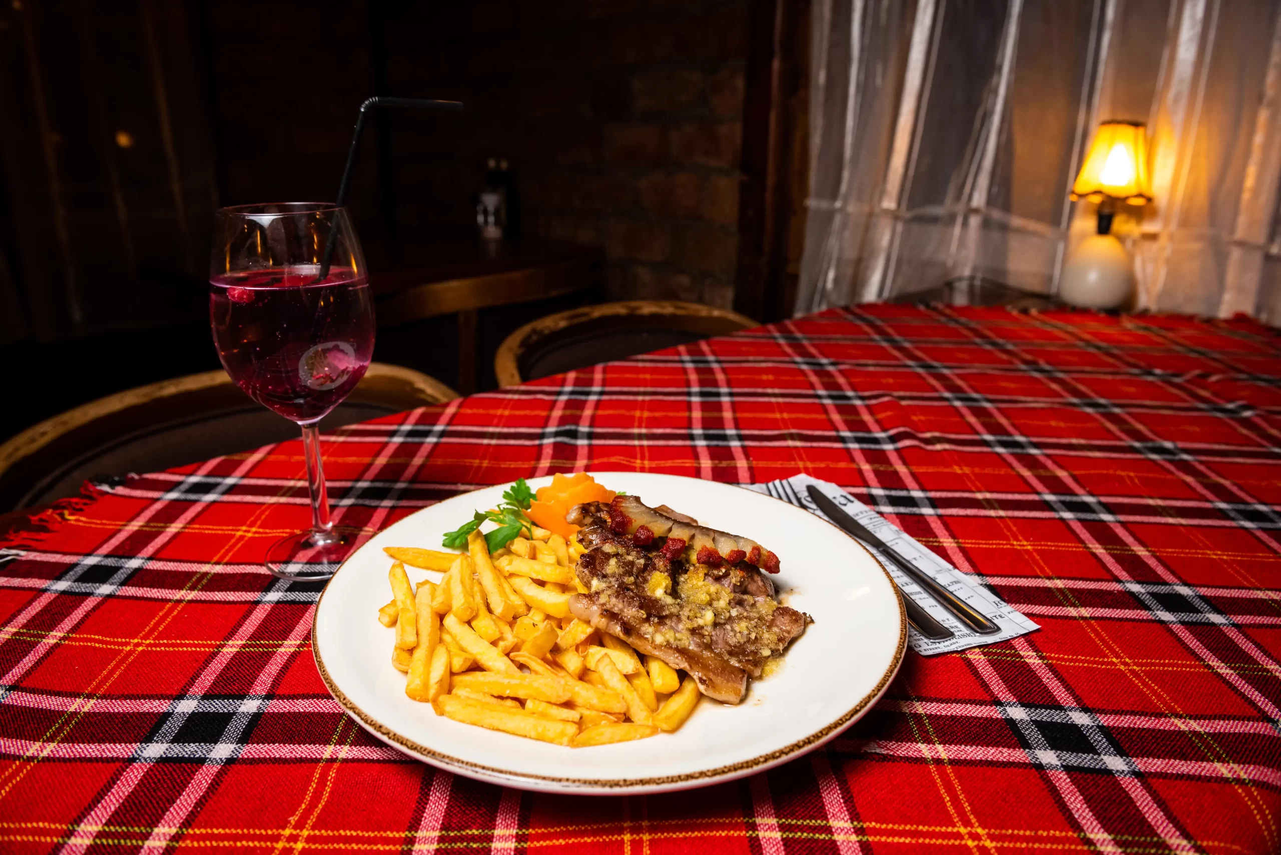 Friptură țigănească Roni Q livezeni tg.mureș târgu mureș restaurant mureș delivery livrare terasă terasz Pizza mureș Pizza mures Restaurant Mureș Restaurant mures Pizza Livezeni Restaurant Livezeni ibănești ibanesti maiad nyomat nyomát Corunca Koronka Marosvásárhely Poienița poienita Agard Agárd Vendéglő Pizzázó házhozszállítás Sânișor Sanisor crispy burger mâncare tradițională ciorbă ciorbe meniul zilei platou platouri salată salate supă supe