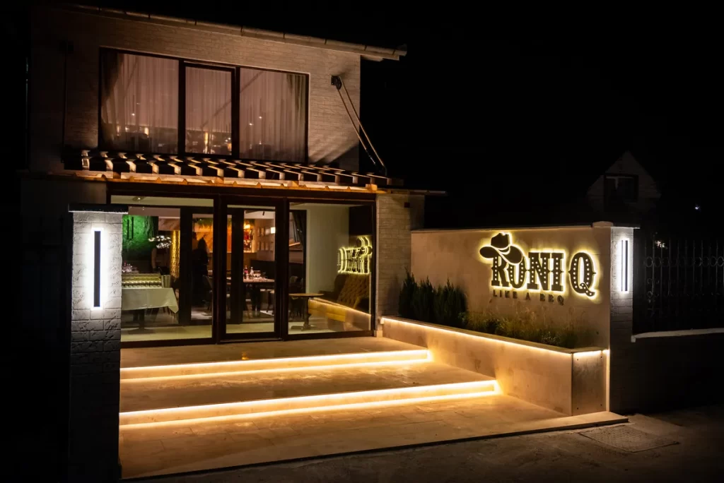 Roni Q livezeni tg.mureș târgu mureș restaurant mureș delivery livrare terasă terasz Pizza mureș Pizza mures Restaurant Mureș Restaurant mures Pizza Livezeni Restaurant Livezeni ibănești ibanesti maiad nyomat nyomát Corunca Koronka Marosvásárhely Poienița poienita Agard Agárd Vendéglő Pizzázó házhozszállítás Sânișor Sanisor crispy burger mâncare tradițională ciorbă ciorbe meniul zilei platou platouri salată salate supă supe Roni Q Roni