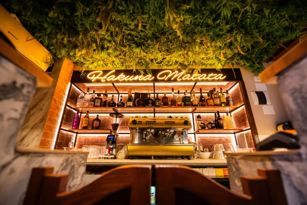 Roni Q livezeni tg.mureș târgu mureș restaurant mureș delivery livrare terasă terasz Pizza mureș Pizza mures Restaurant Mureș Restaurant mures Pizza Livezeni Restaurant Livezeni ibănești ibanesti maiad nyomat nyomát Corunca Koronka Marosvásárhely Poienița poienita Agard Agárd Vendéglő Pizzázó házhozszállítás Sânișor Sanisor crispy burger mâncare tradițională ciorbă ciorbe meniul zilei platou platouri salată salate supă supe Roni Q Roni